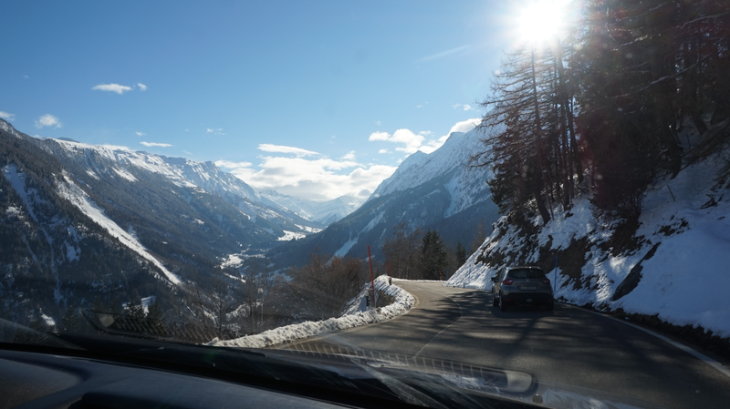 Illustration for article titled Carbagerun: 8 countries in 5 days, snow, 281 €500 old bangers (1/5)
